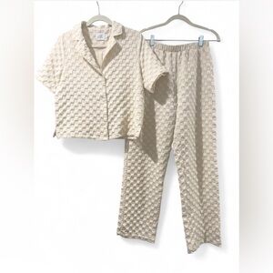 Textured Cream Short-Sleeve Button Front Top - Brand Unspecified